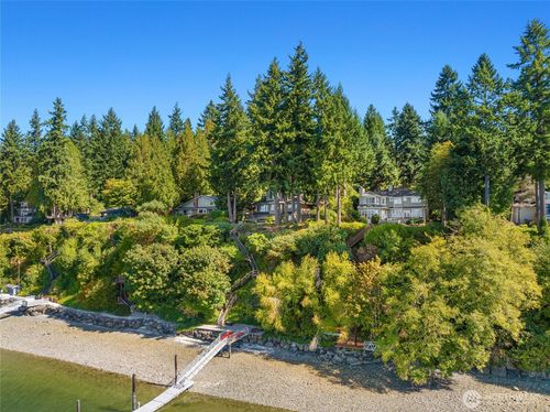 13401 Manzanita Rd Ne, Bainbridge Island, WA, 98110-1264 | Card Image