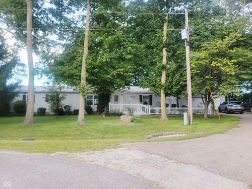 592 N Paradise Drive, Rochester, IN, 46975 | Card Image