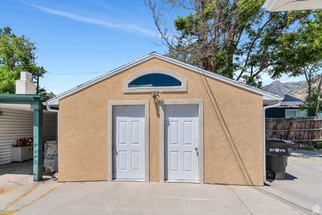 storage and laundry room | Image 8