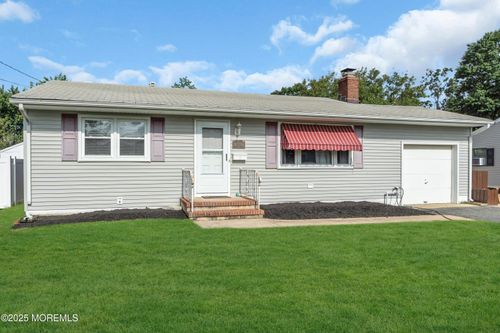 1315 Sunset Ave, Point Pleasant Boro, NJ, 08742-4252 | Card Image