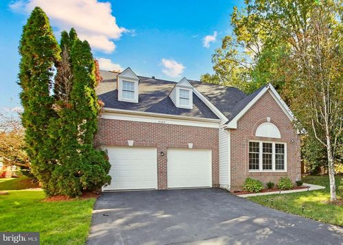 3725 Freehill Ln, FAIRFAX, VA, 22033-5307 | Card Image