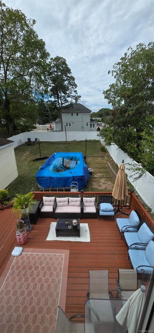 66 Center Ave, Bay Shore, NY, 11706-7229 | Card Image