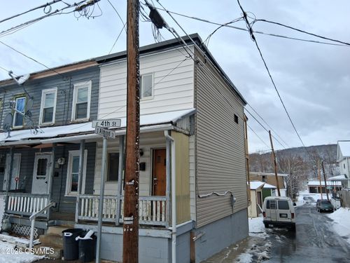 633 E 4th St, Mount Carmel, PA, 17851-2413 | Card Image