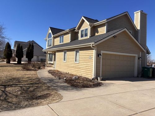 N64W15856 Wildflower Drive, Menomonee Falls, WI, 53051 | Card Image