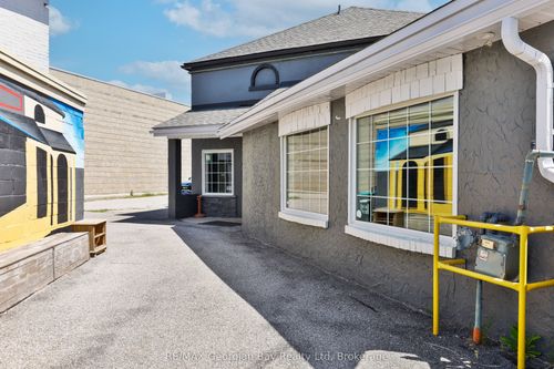 {{alt}} | Card Image