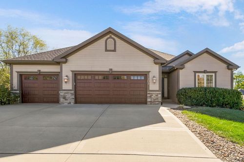 1205 Blackberry Dr, Liberty, MO, 64068-7847 | Card Image