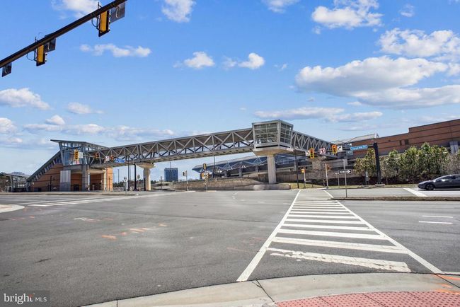 UNIT-805 - 11990 Market St, Condo with 3 bedrooms, 2 bathrooms and null parking in RESTON VA | Image 43