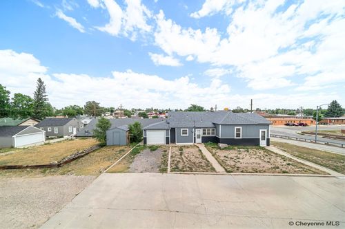 1518 E 14th St, Cheyenne, WY, 82001-4948 | Card Image