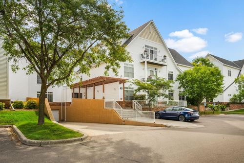 102-2100 Old School Rd, Mound, MN, 55364-1686 | Card Image