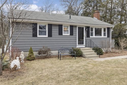 10 James St, Lexington, MA, 02420-1107 | Card Image