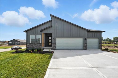 10632 N Jarboe St, Kansas City, MO, 64155-7701 | Card Image