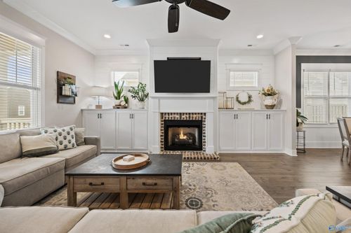 1212 Smooth Stone Trl, Huntsville, AL, 35806-5021 | Card Image