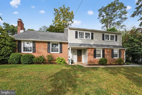 202 Fairfield Dr, WALLINGFORD, PA, 19086-6814 | Card Image