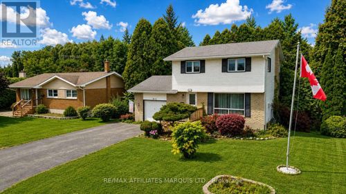 917 Queen Street, Cornwall, ON, K6J1P3 | Card Image
