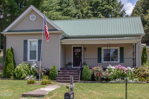 435 Sulpher Spring Rd, Chilhowie, VA, 24319-4020 | Card Image