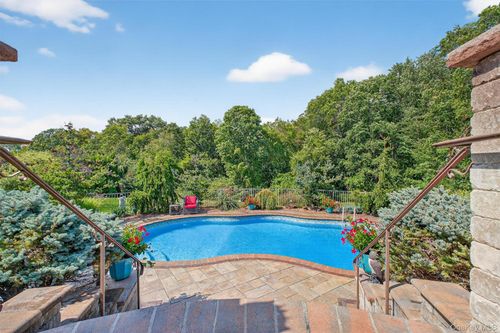 144 Shamrock Hills Dr, Wappingers Falls, NY, 12590-4541 | Card Image