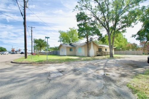 816 E Milam St, Mexia, TX, 76667-2446 | Card Image
