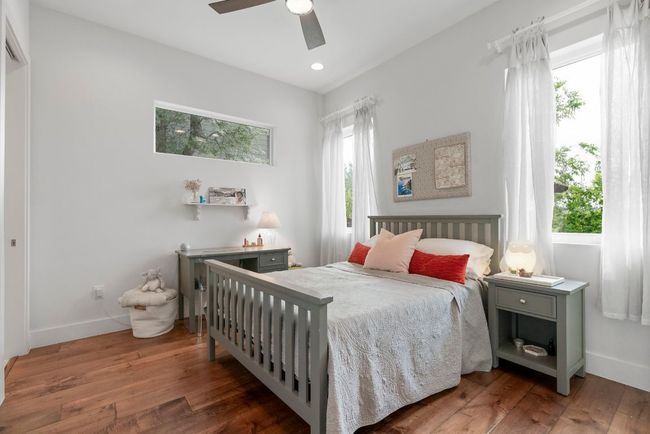 Guest bedroom. | Image 30