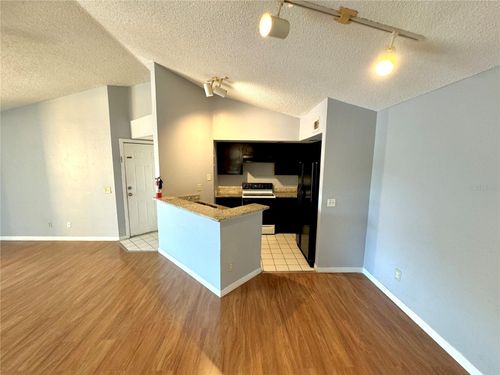apt-1938-4518 Commander Dr, ORLANDO, FL, 32822-3520 | Card Image