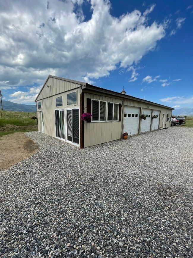 682 E River Rd, House other with 6 bedrooms, 4 bathrooms and null parking in Pray MT | Image 53