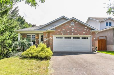 581 Thorndale Dr, House other with 3 bedrooms, 2 bathrooms and 4 parking in Waterloo ON | Image 1