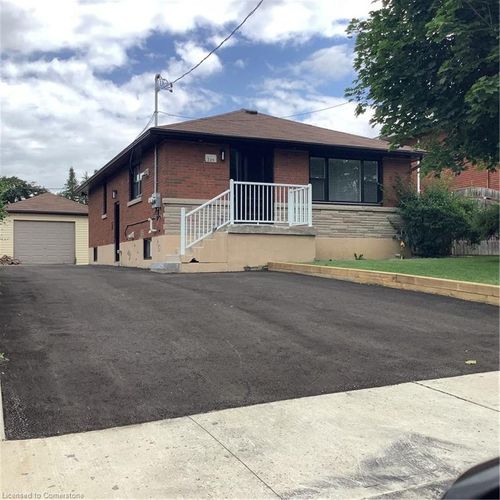 229 W 18th St, Hamilton, ON, L9C4H1 | Card Image