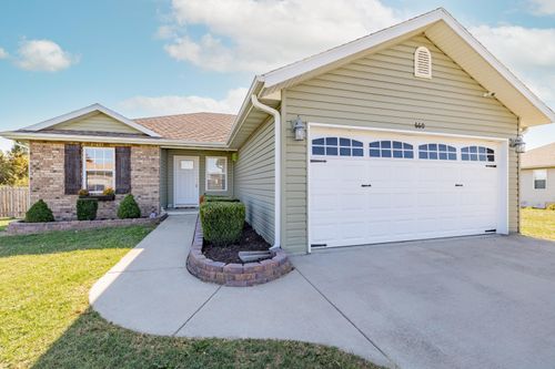 660 Woodlawn St, Marshfield, MO, 65706-2236 | Card Image