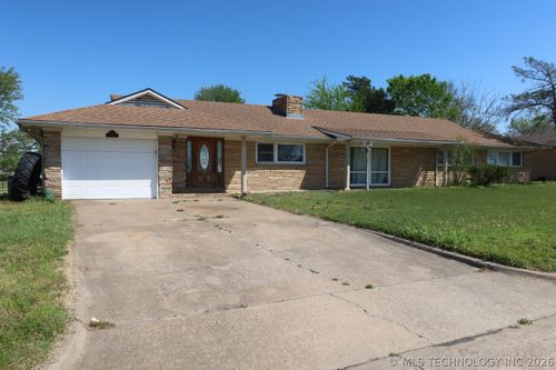 3606 Idaho Ave, Bartlesville, OK, 74006-2420 | Card Image