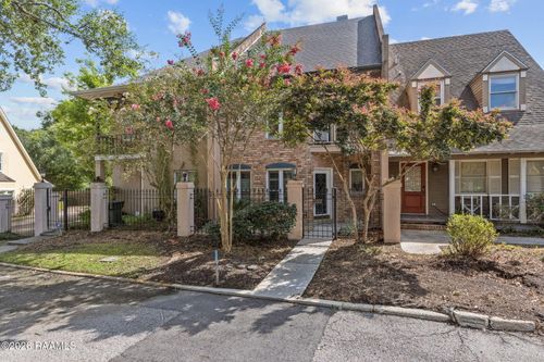 557 Esplanade St, Lafayette, LA, 70508-3121 | Card Image