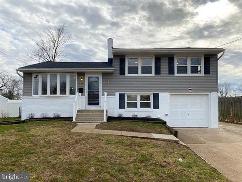 214 Hendrickson Ave, Beverly, NJ, 08010-2019 | Card Image