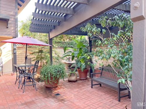 57-2323 Easthills Dr, Bakersfield, CA, 93306 | Card Image