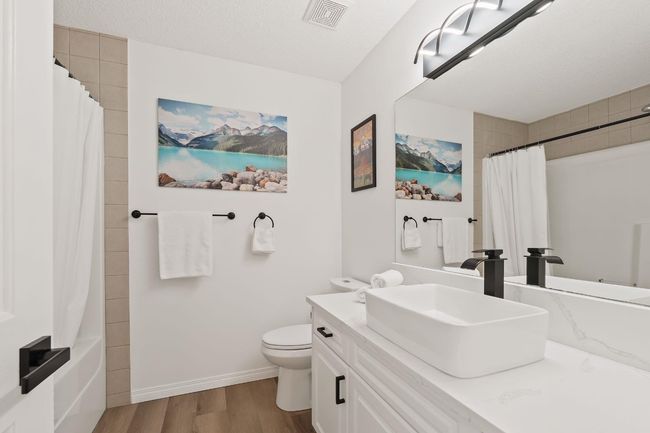 137 St Moritz Pl Sw, House other with 5 bedrooms, 4 bathrooms and 4 parking in Calgary AB | Image 25