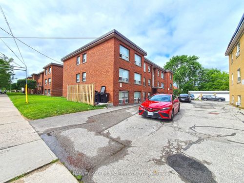 9-2434 Keele St, North York, ON, M6L2N2 | Card Image