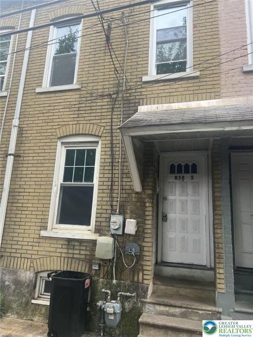 838 Elliger St, Allentown, PA, 18102-1811 | Card Image