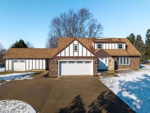 61 Hillside Dr, Dalton, OH, 44618-9722 | Card Image