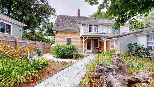 2-5 Kiley Ct, Provincetown, MA, 02657-2437 | Card Image