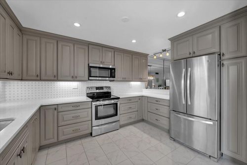 304h-300 N Highway A1a, Jupiter, FL, 33477-4550 | Card Image