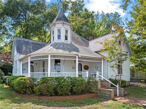 610 W Central Ave, Harrison, AR, 72601-5006 | Card Image