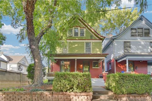 808 E 31st Ter, Kansas City, MO, 64109-1702 | Card Image