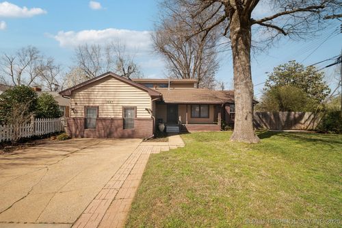 1647 E 61st St, Tulsa, OK, 74136-0712 | Card Image