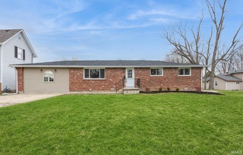 828 N 13th St, Elwood, IN, 46036-1214 | Card Image