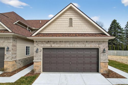 28-16545 Savor Ln, Clinton Township, MI, 48035-3214 | Card Image