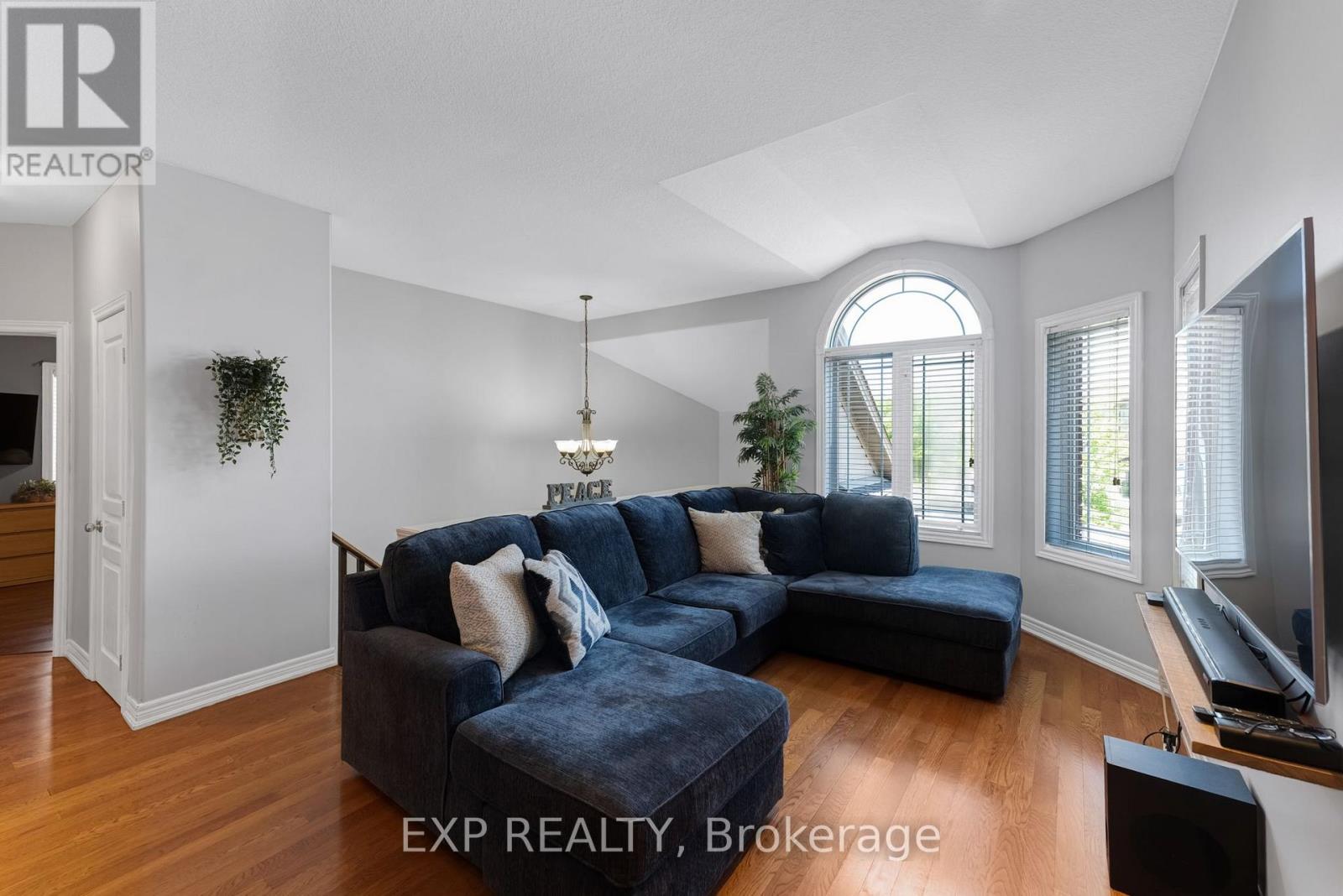 Residential in Hamilton (Binbrook) 5