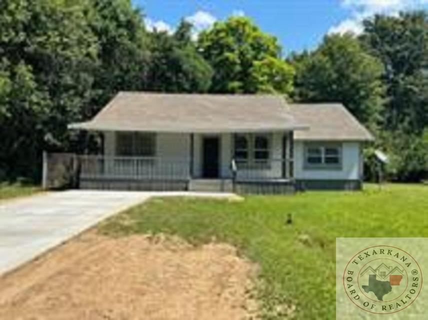 Daniels St, Texarkana, TX 75501