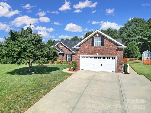 849 Treva Anne Dr Sw, Concord, NC, 28027-3907 | Card Image