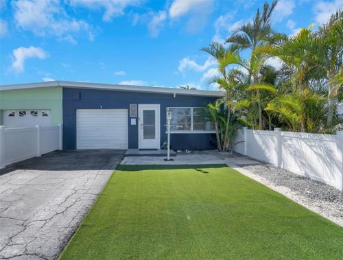 423 62nd St, HOLMES BEACH, FL, 34217-1543 | Card Image