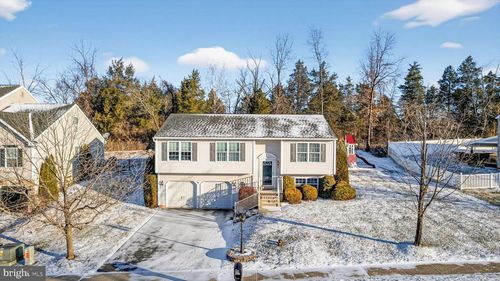 67 Thayer Rd, Birdsboro, PA, 19508-8595 | Card Image