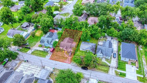 4305 Castor St, Houston, TX, 77022-4033 | Card Image