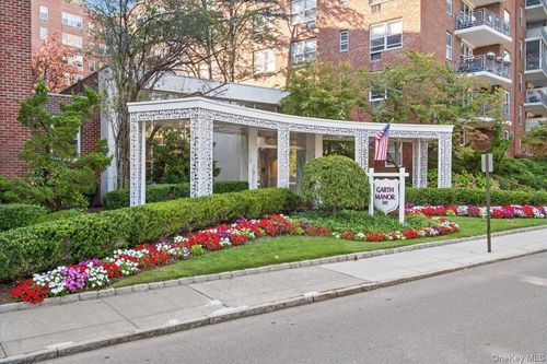 c2h-281 Garth Rd, Scarsdale, NY, 10583-4037 | Card Image