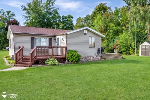 100 Mary Rd, Houghton Lake, MI, 48629-9655 | Card Image